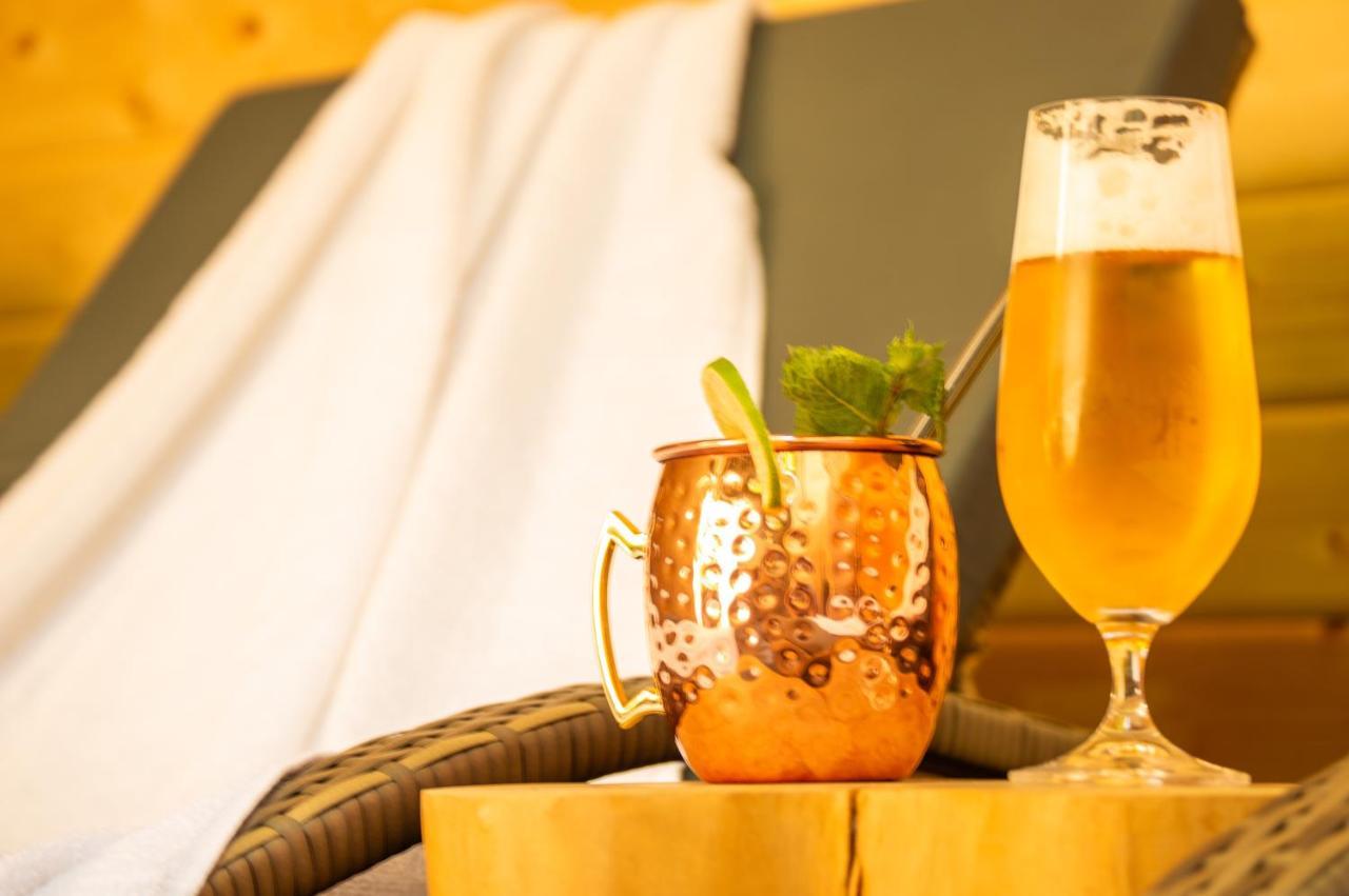 Wellness Mitten In Der Wasserfallstadt Triberg Triberg im Schwarzwald Exterior foto